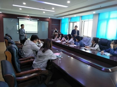 3003新葡平台登录入口举办第六期“书香.经管”专业文献读书会暨第六期林研Seminar